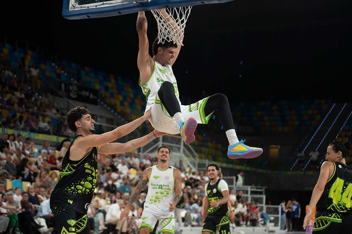 Foto Solidarios con Altura 2026